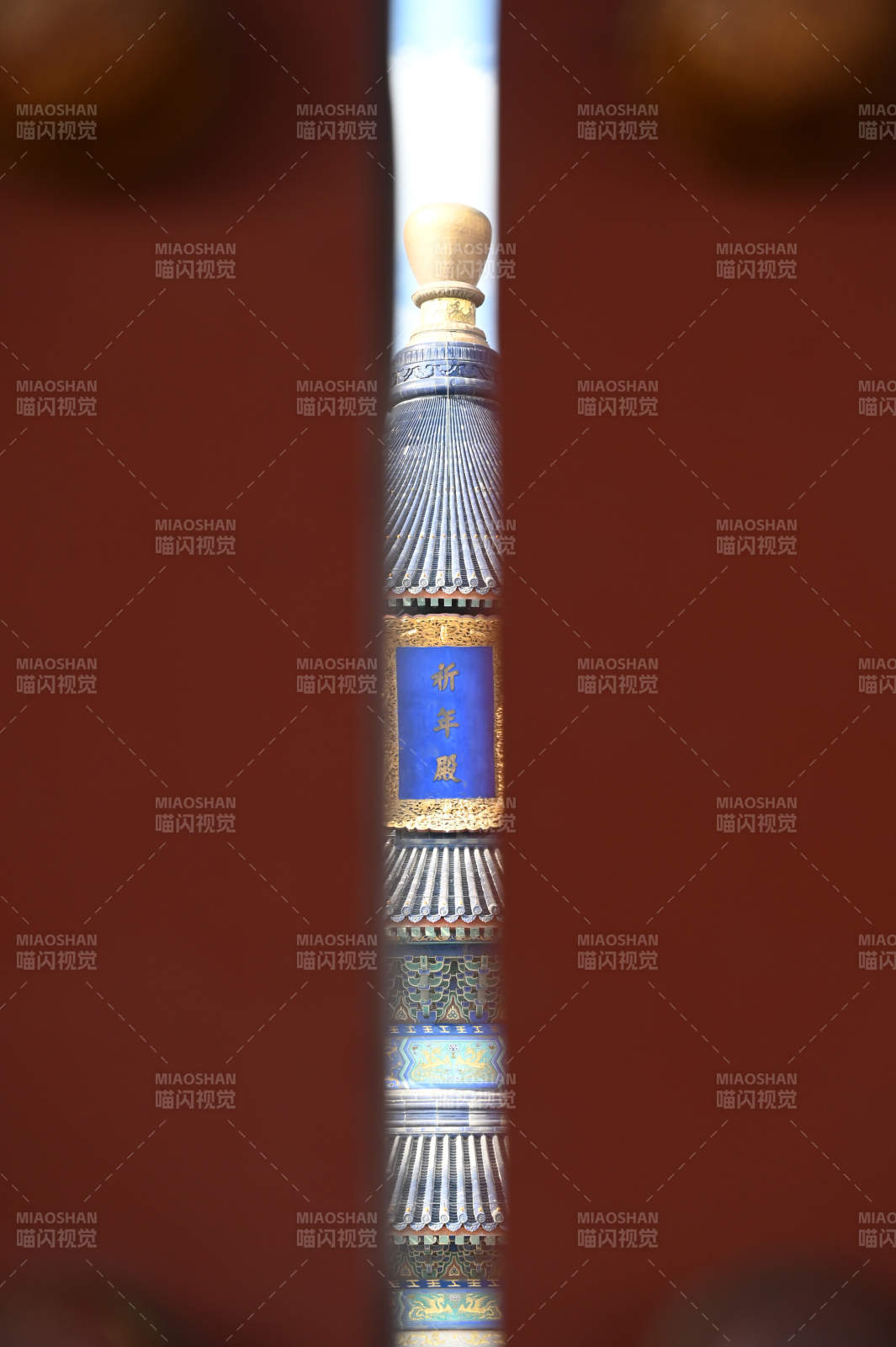 祈年殿 透过门缝的视角图片