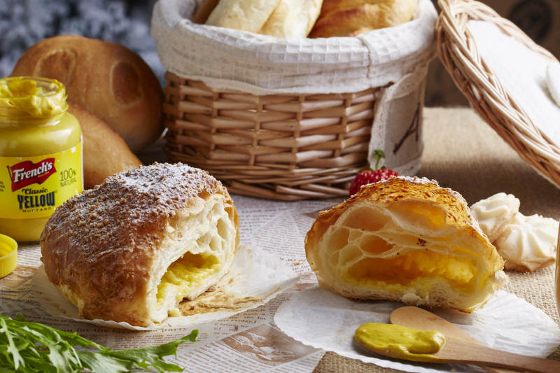 奶油面包配芥末酱图片