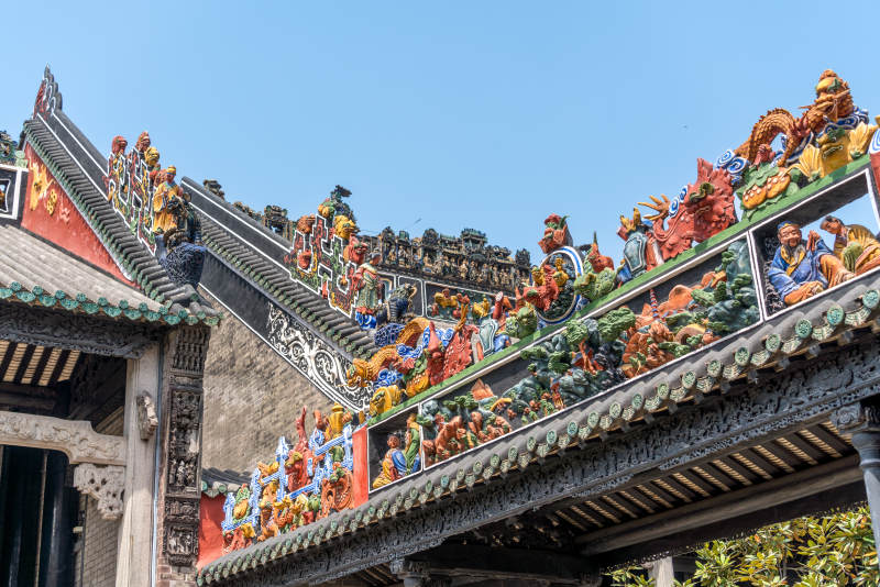 广州陈家祠的古建筑彩绘屋脊图片