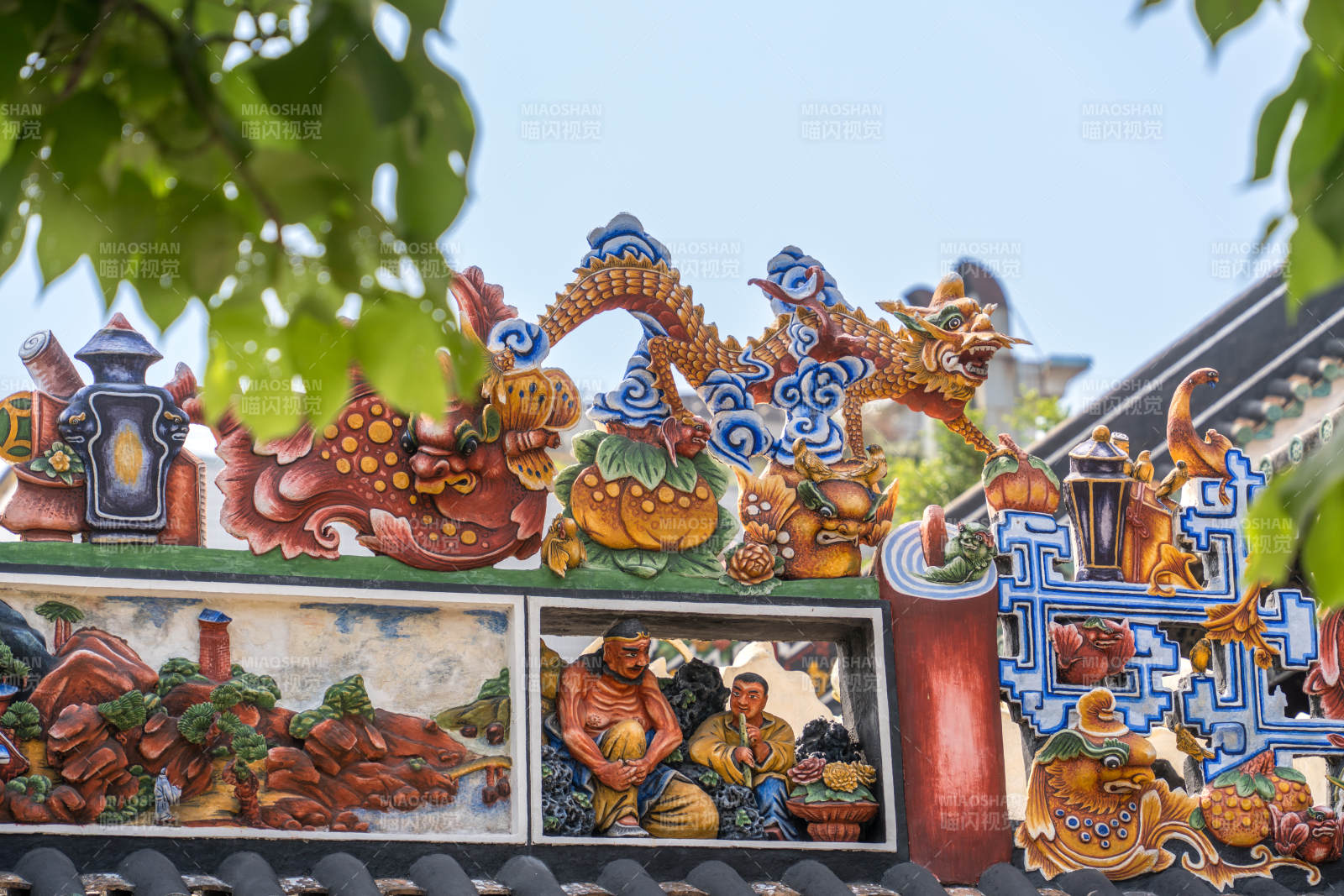 广州陈家祠的彩绘龙脊 古韵悠长图片