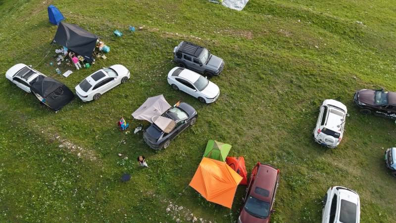 露营营地俯瞰图图片