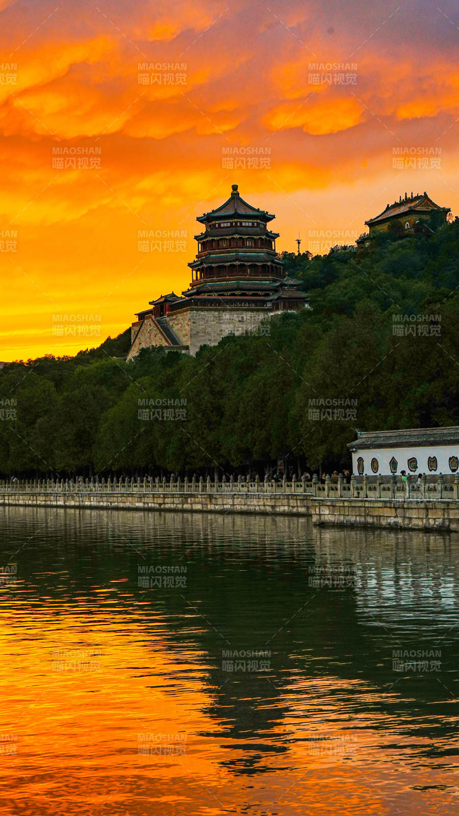 颐和园夕阳映楼阁图片