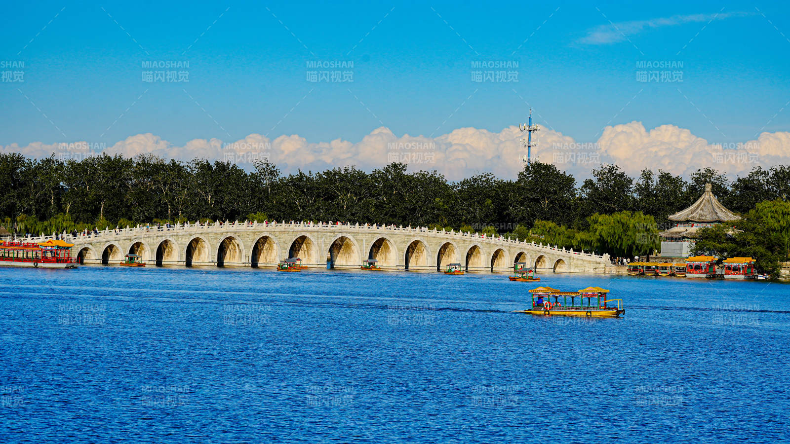 颐和园十七孔桥风光图片
