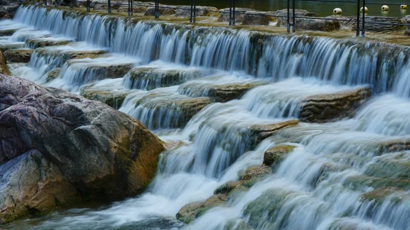 北京延庆百里画廊溪流潺潺 石阶瀑布图片