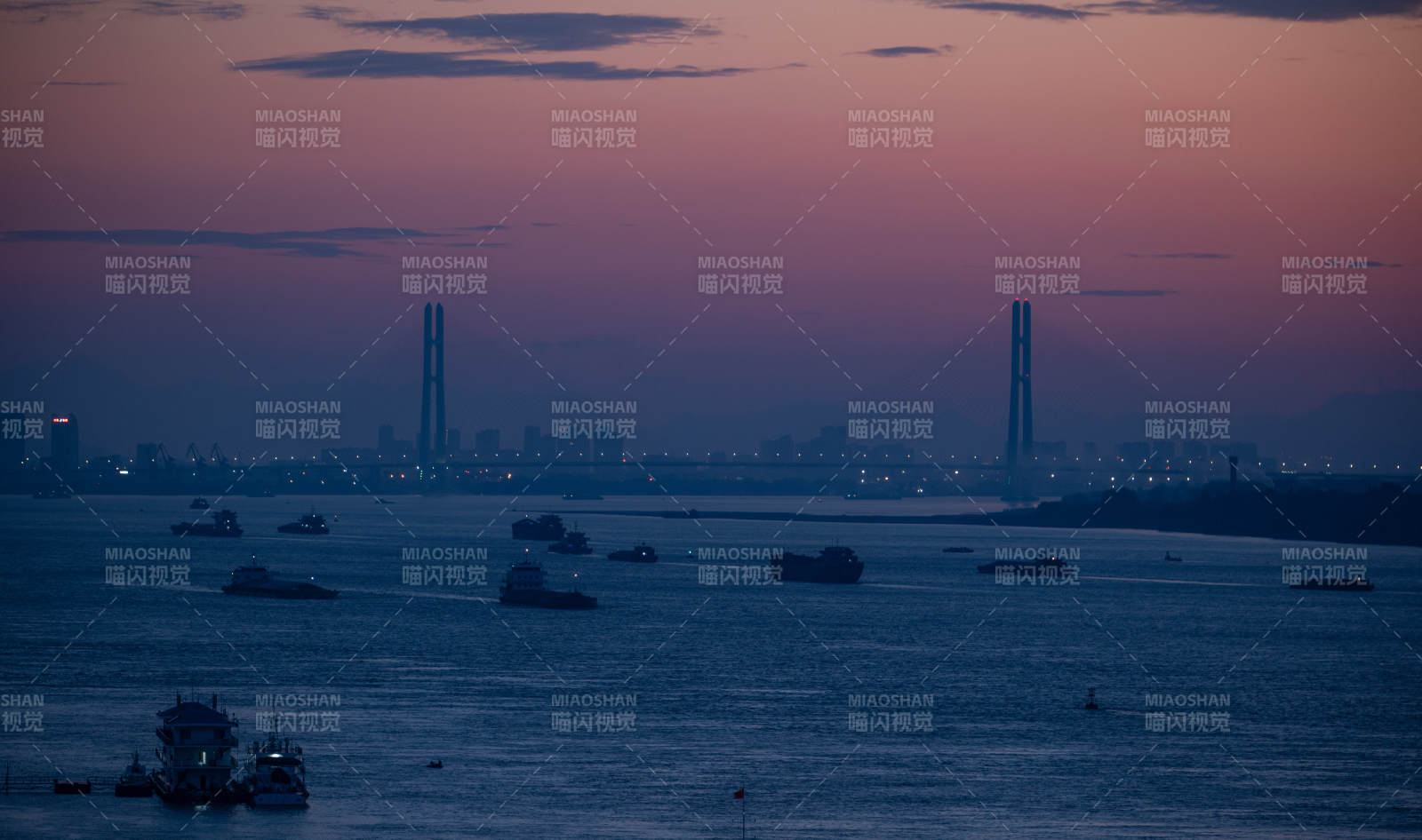 九江长江大桥二桥黄昏江景图片