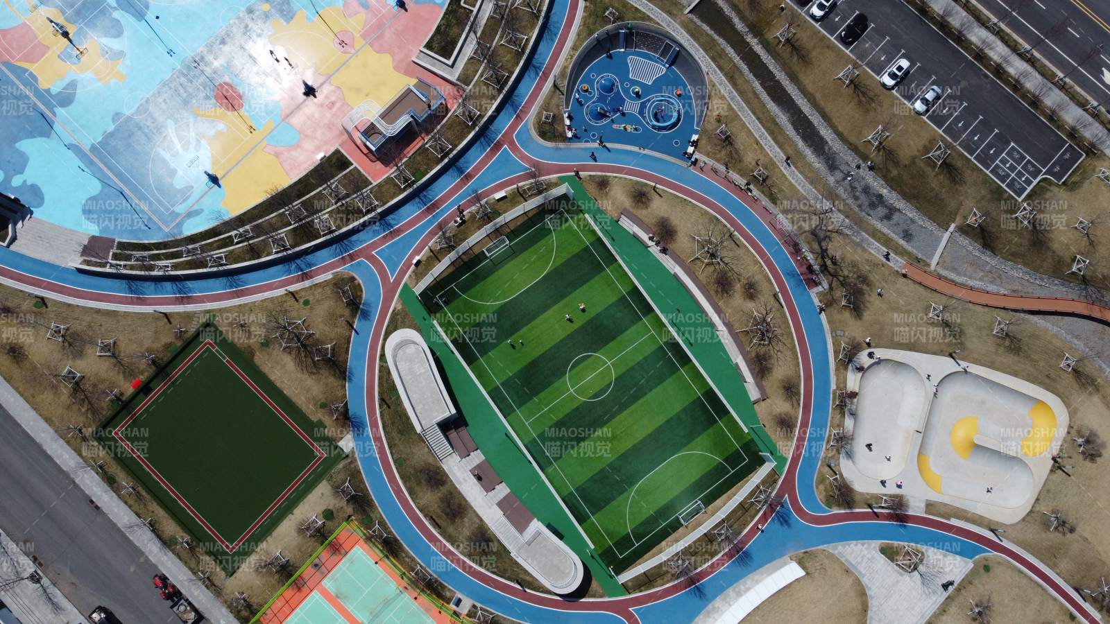 辉南城市公园运动场俯瞰图图片