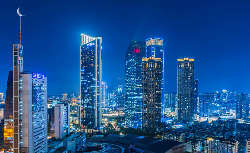 夜幕下的福州城市灯火辉煌图片