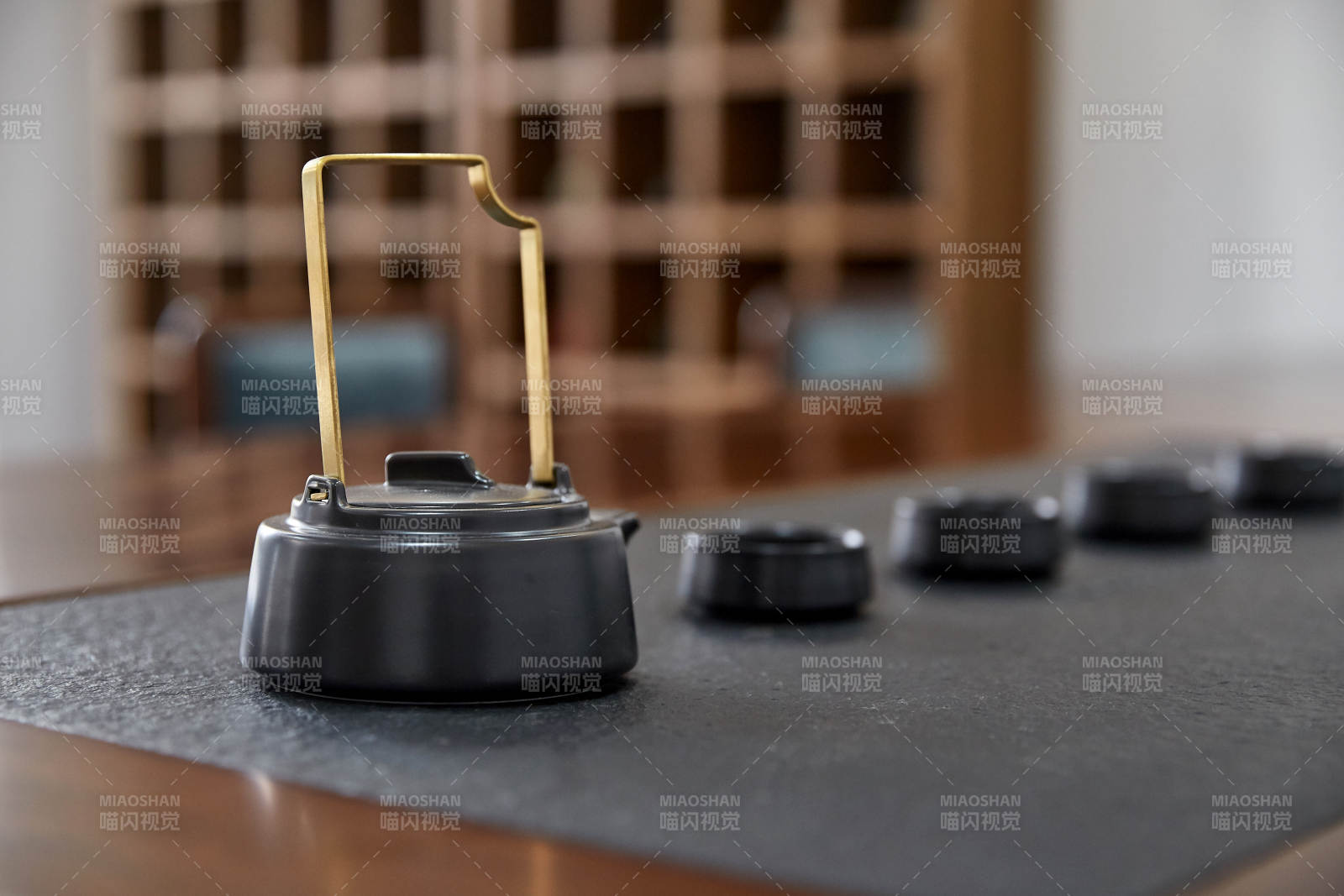 茶具静置 雅致氛围图片