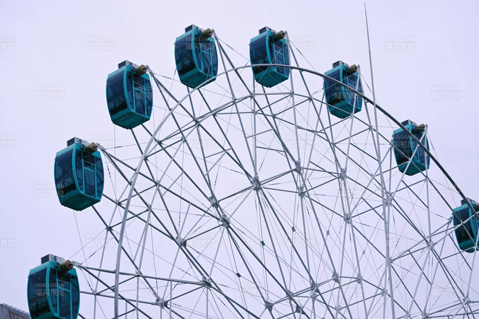 摩天轮的静谧时光图片