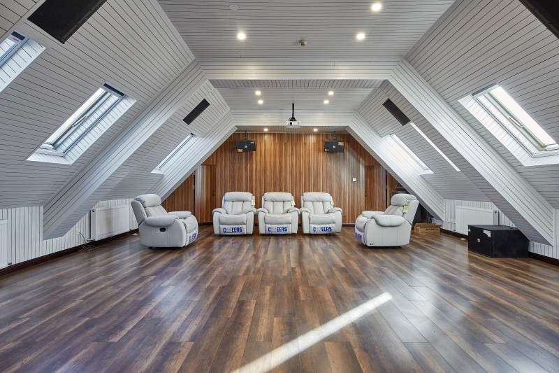 豪华家庭影院室图片