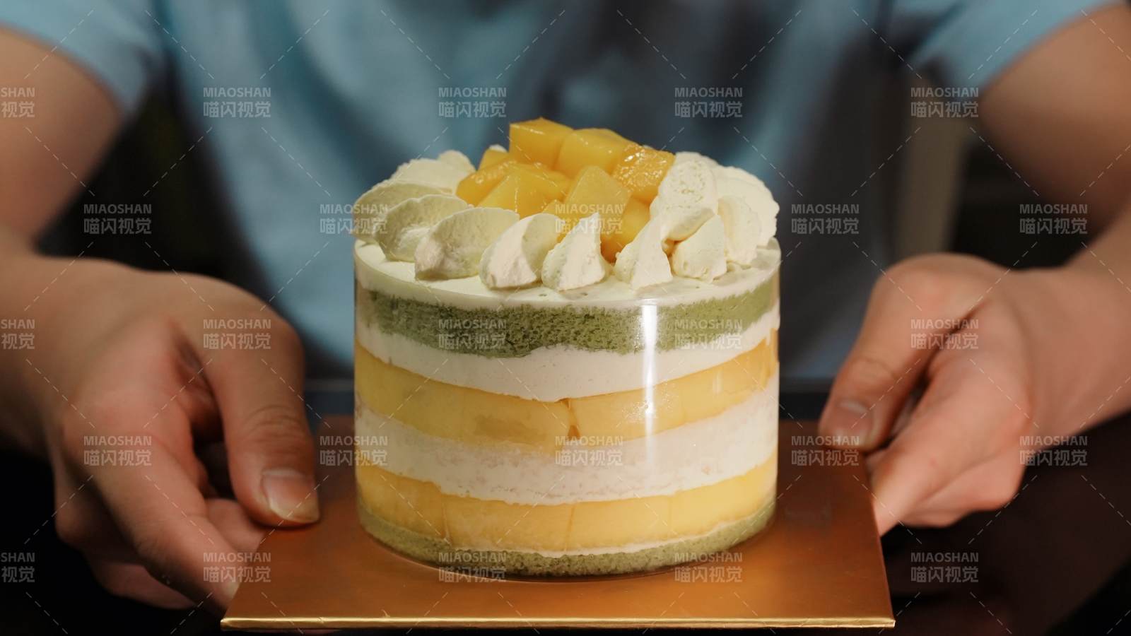 芒果抹茶慕斯蛋糕图片