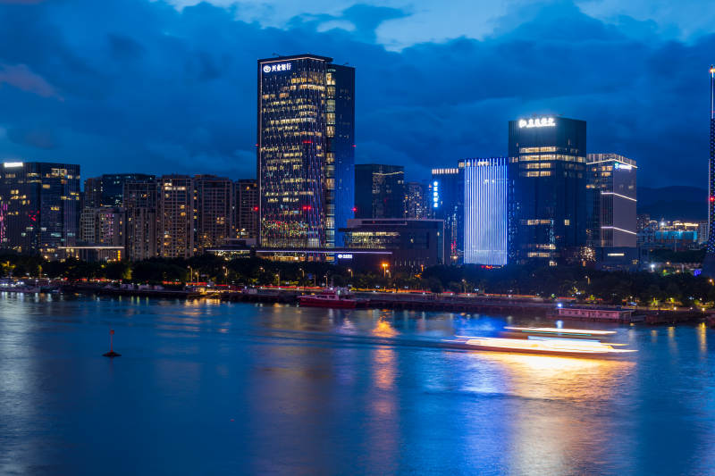 夜幕下的福州城市灯火辉煌图片
