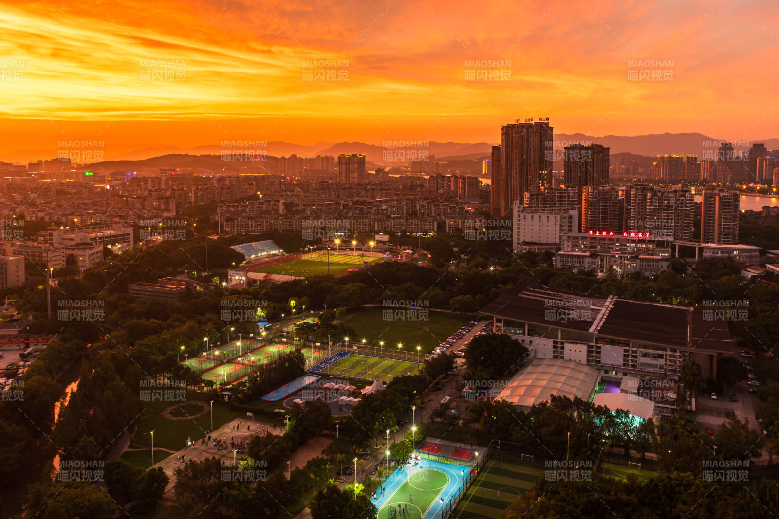 福州金山黄昏体育公园全景图片