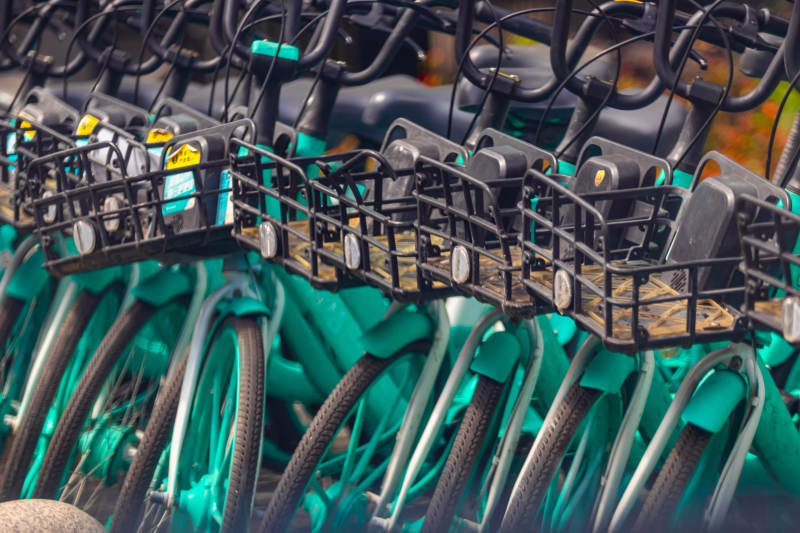 共享单车整齐排列图片