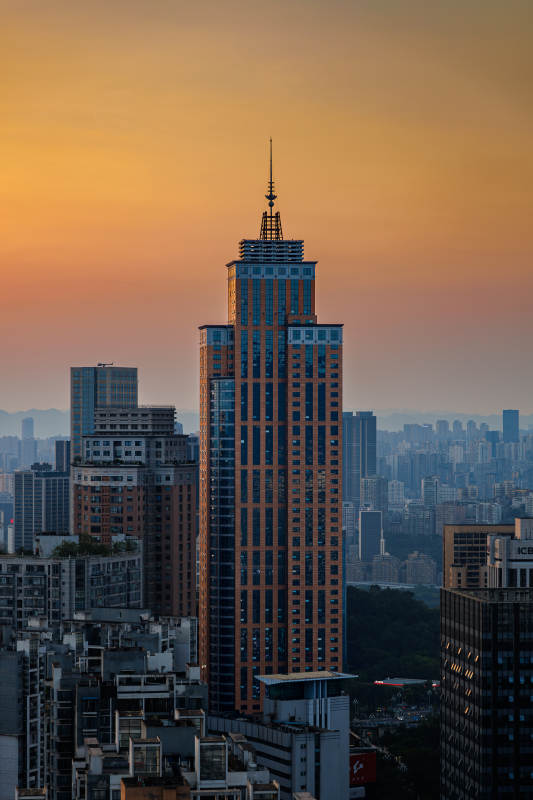 重庆城市黄昏 高楼剪影图片