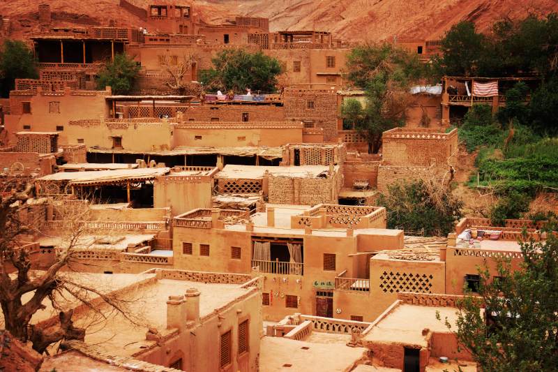 新疆吐鲁番吐峪沟麻扎村2800年古老村落图片