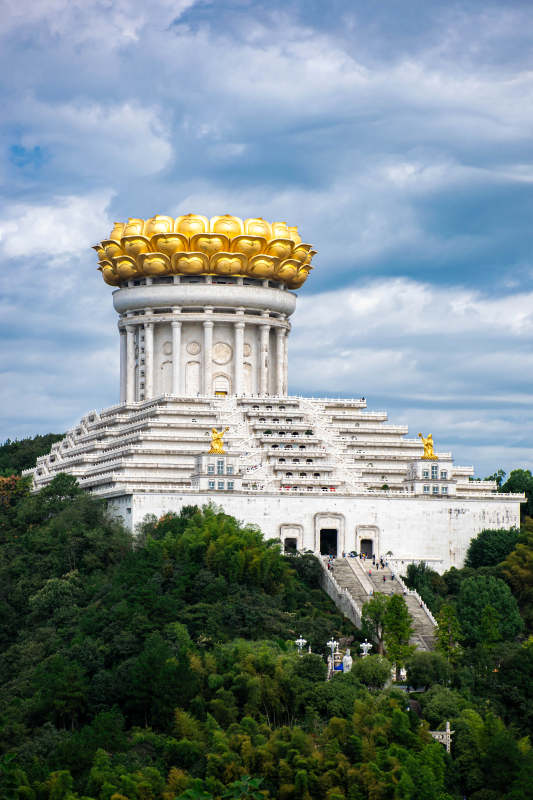 金色莲花宝塔建筑群--绍兴兜率天宫图片