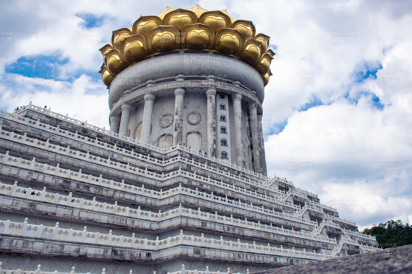 金顶圣殿 云天相映--绍兴图片