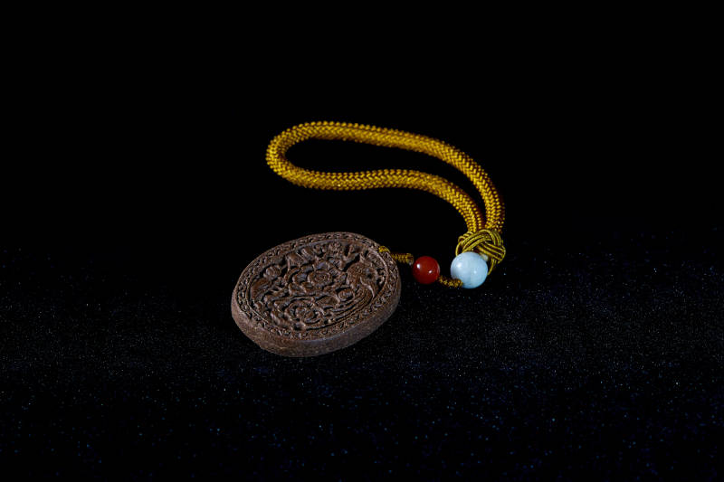 古法制香吊坠手把件图片