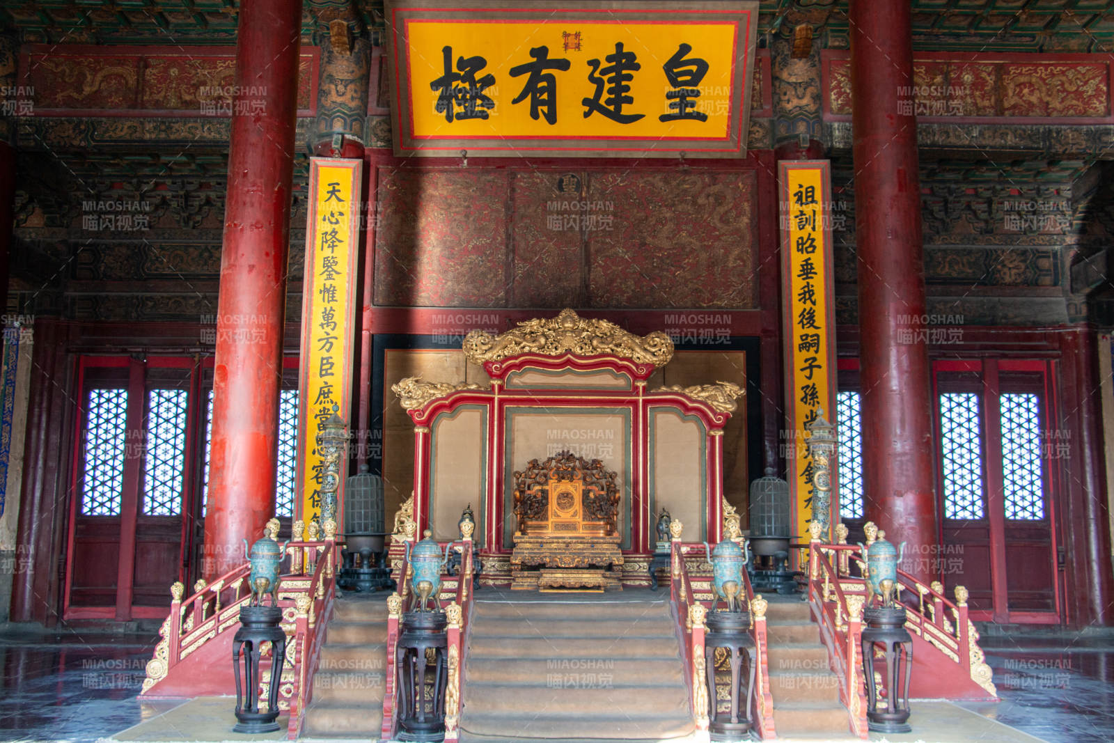 故宫太和殿内部景象图片