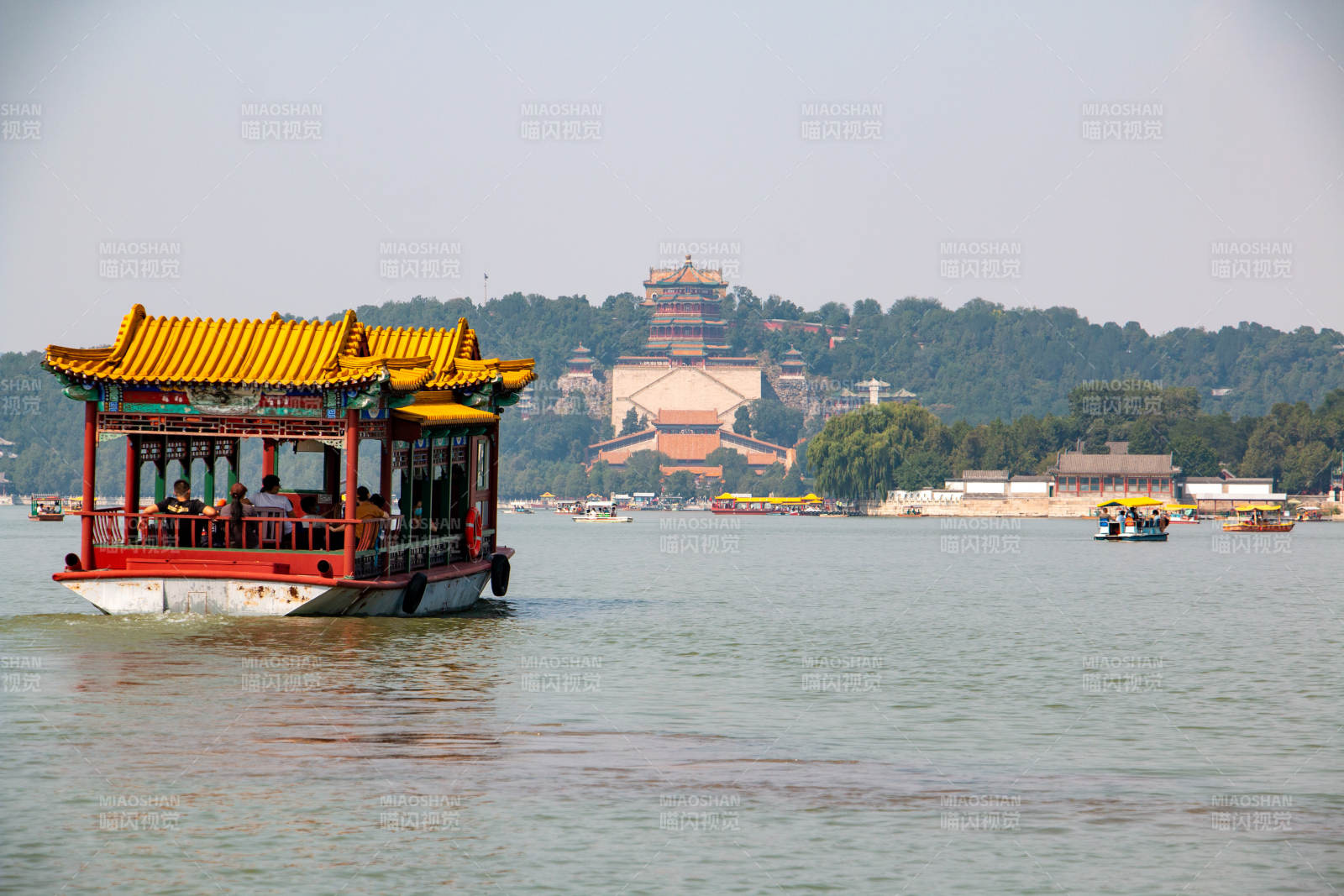 颐和园湖上画舫游图片