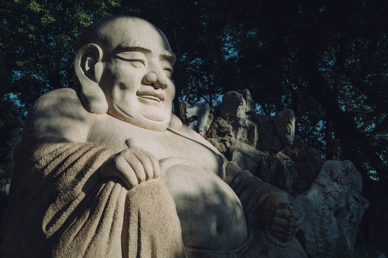 石雕佛像 宁静祥和图片