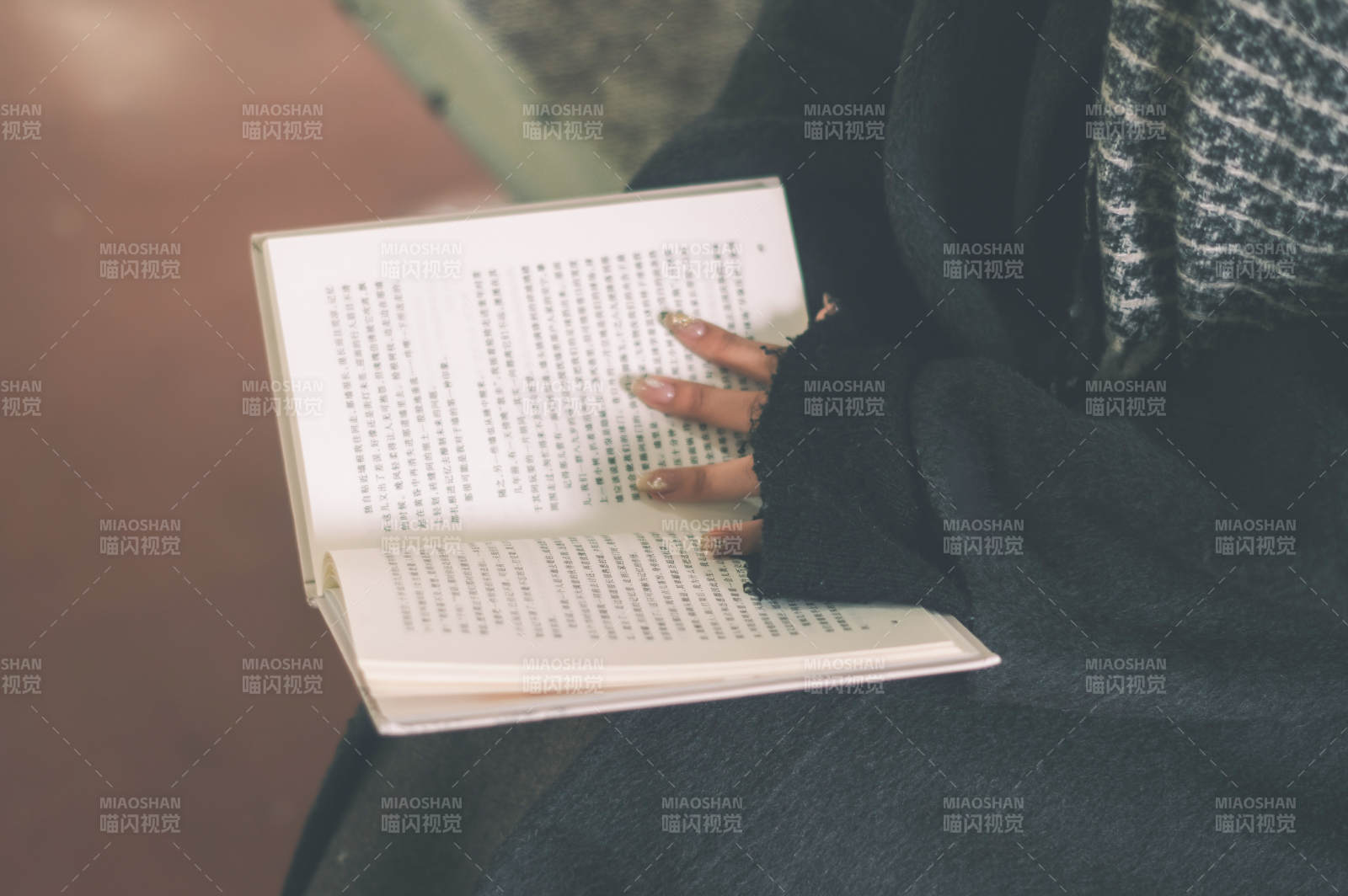 静读时光 书香相伴图片