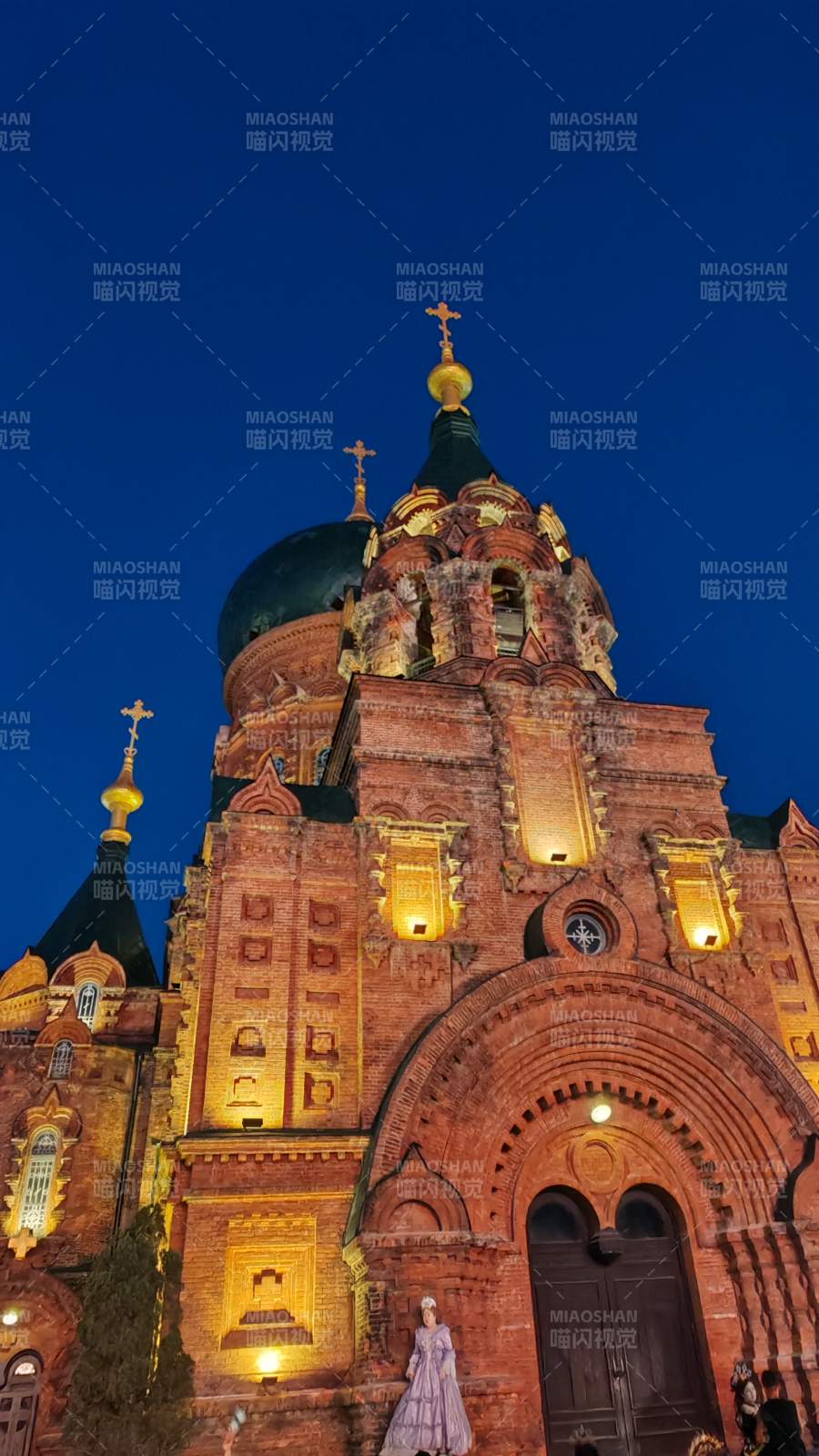 圣索菲亚大教堂夜景图片