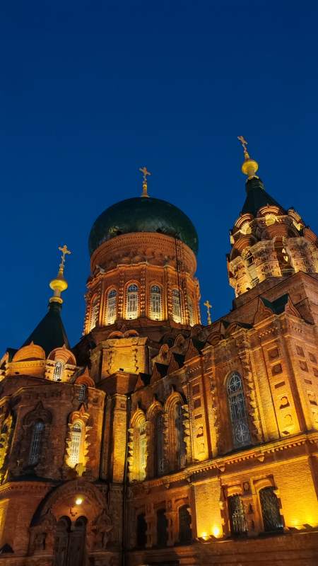 夜幕下的圣索菲亚大教堂图片