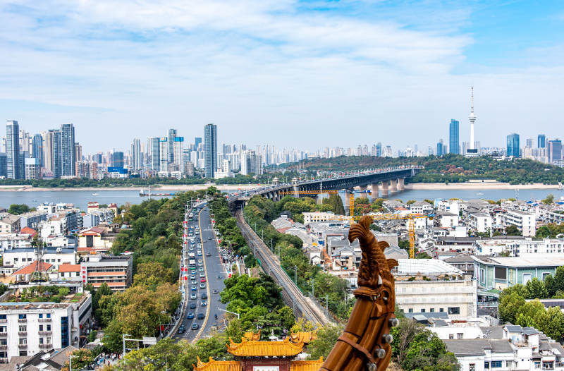 黄鹤楼眺望武汉长江大桥和晴空阁图片