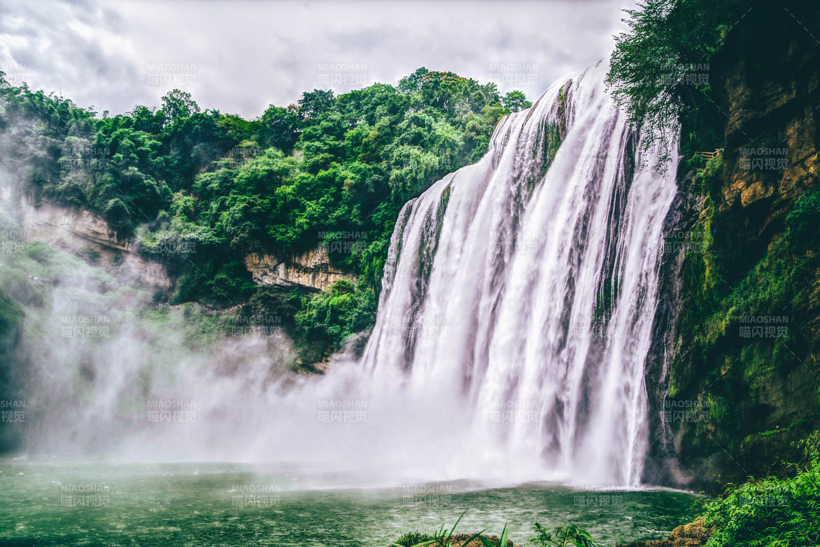 贵州安顺黄果树瀑布图片