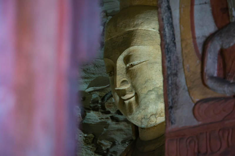 大同云冈石窟石窟佛像 岁月静好图片