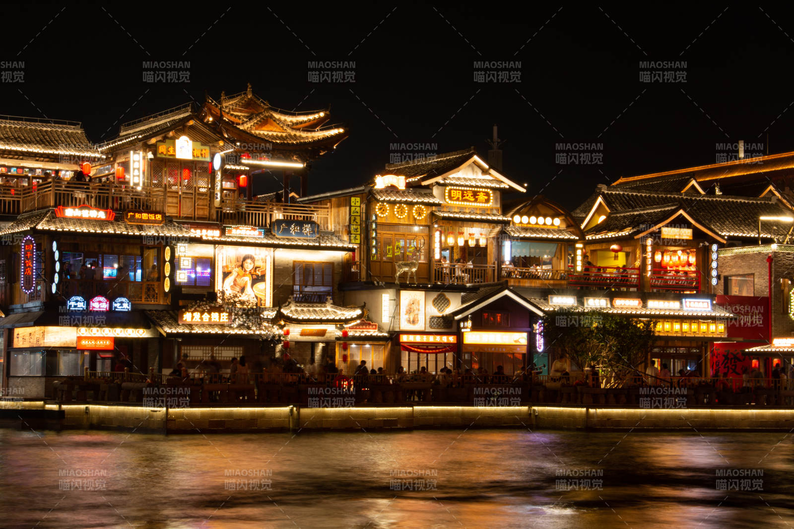 夜景古街灯火辉煌--唐山河头老街图片