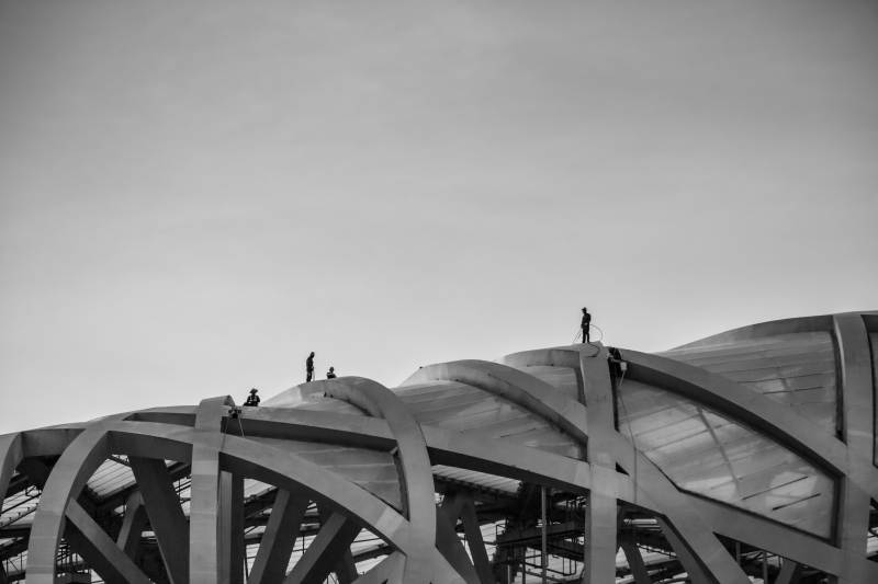 建筑工地上的工人剪影图片