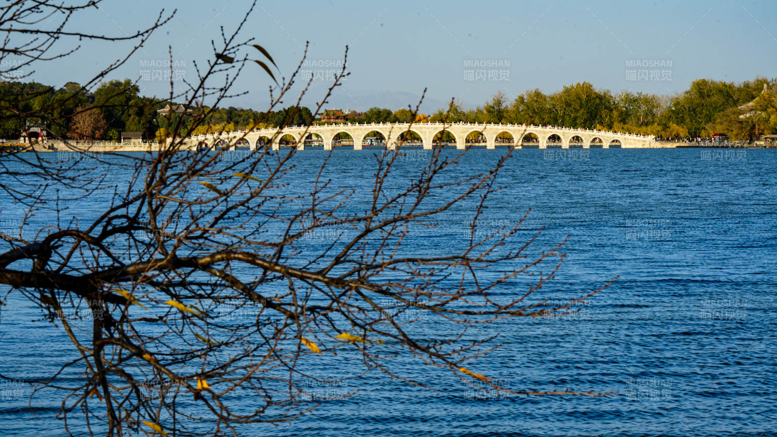 颐和园十七孔桥图片