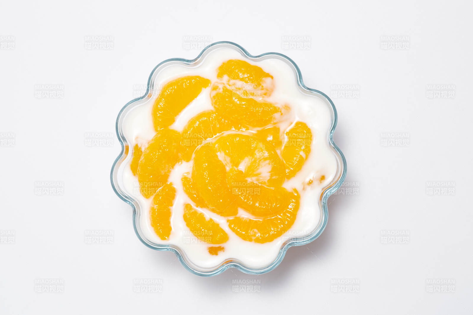 橙片酸奶甜点图片