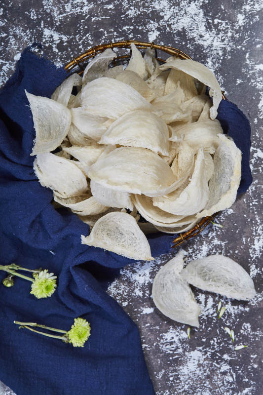 竹篮中的燕窝 图片