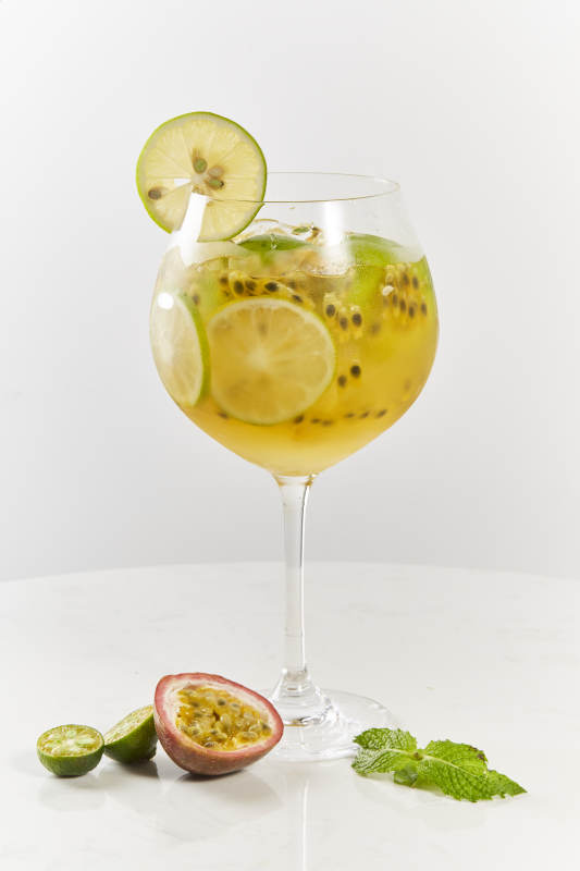 百香果柠檬鸡尾酒图片
