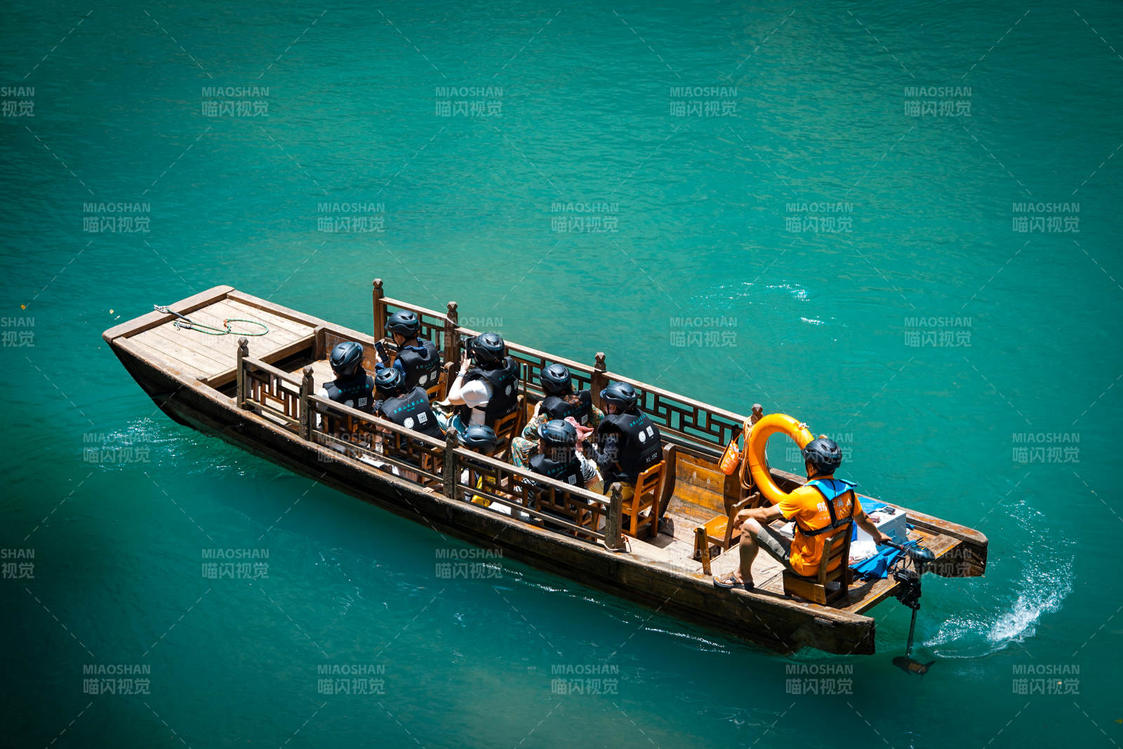 碧水游船 欢乐同行 恩施屏山峡谷图片