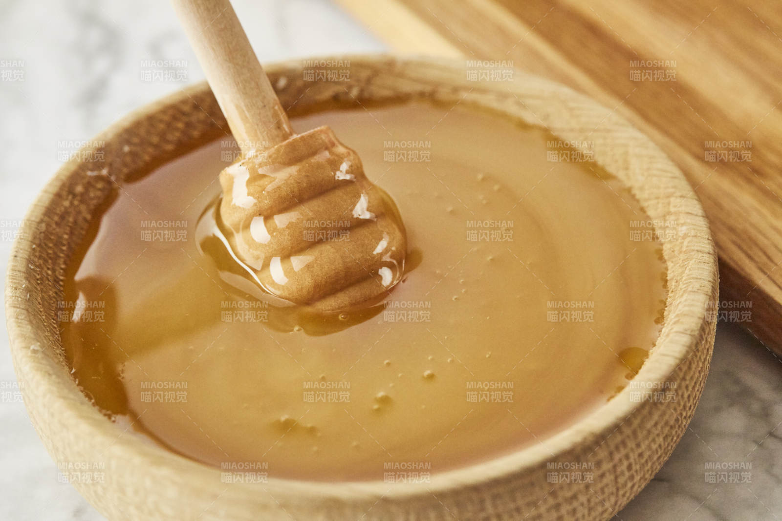 蜂蜜滴落 甜蜜时光图片