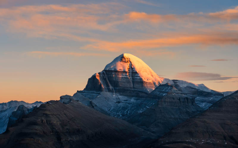 冈仁波齐日落 壮丽景色图片