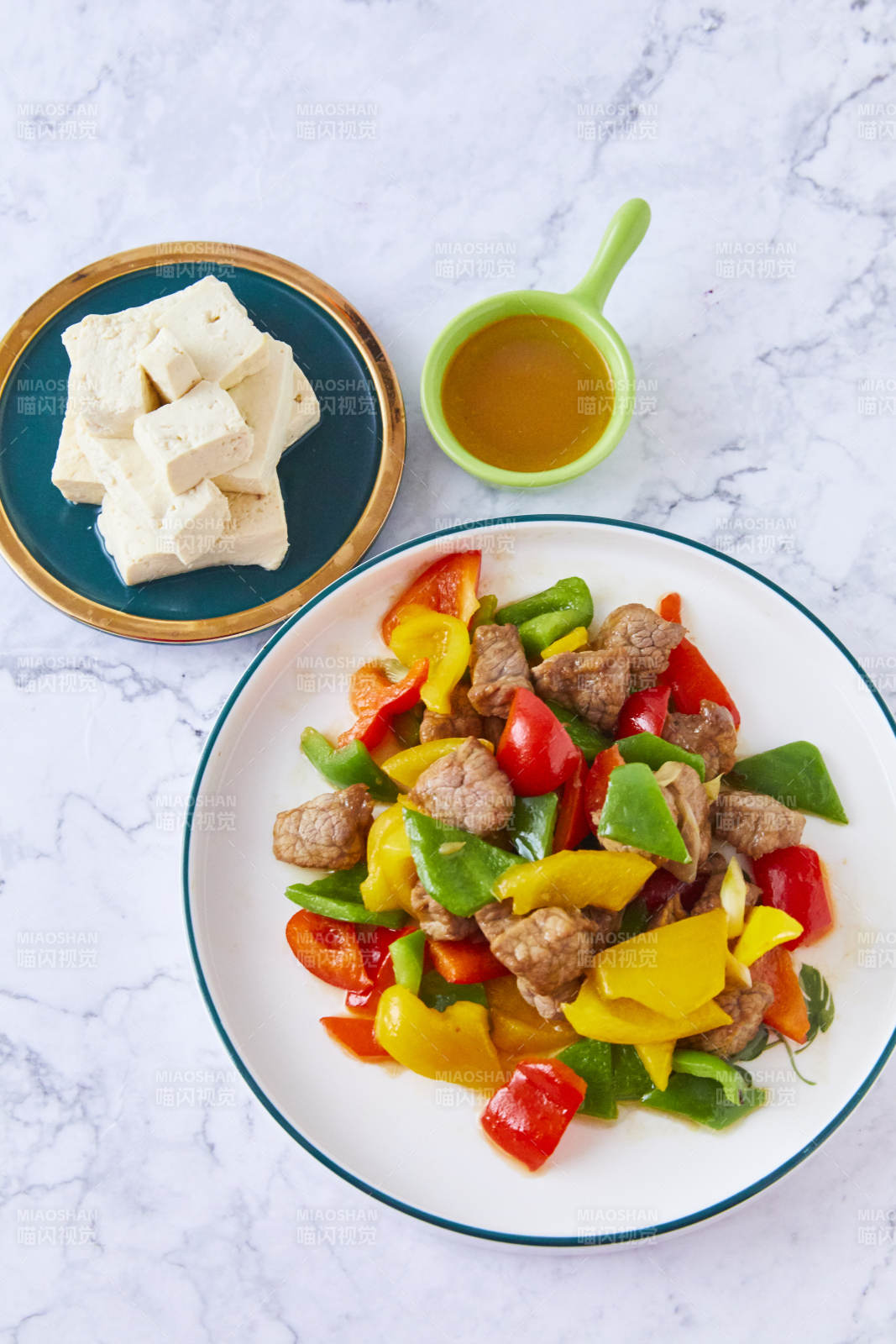 彩椒炒肉配豆腐图片