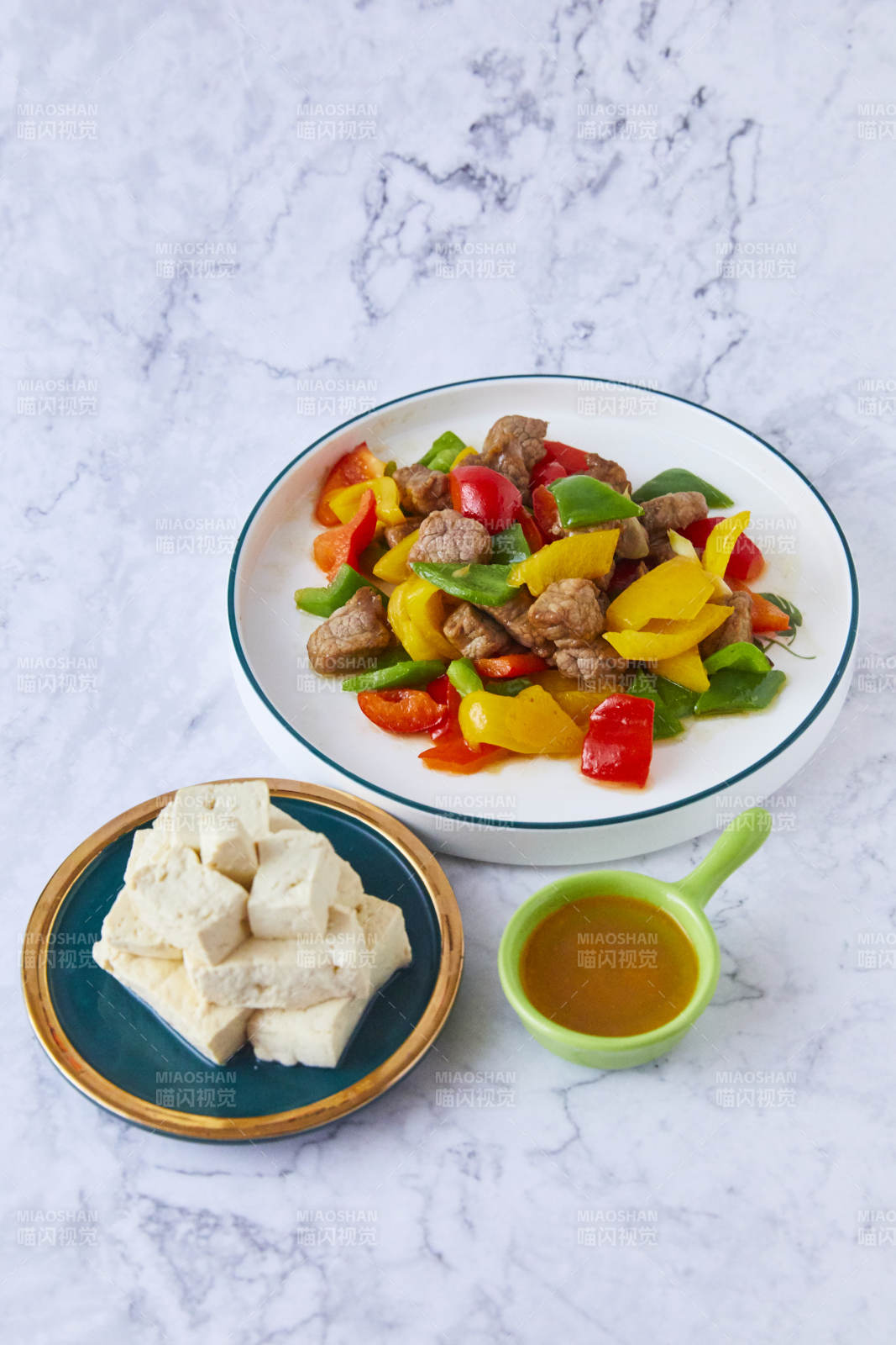 彩椒炒肉配豆腐图片