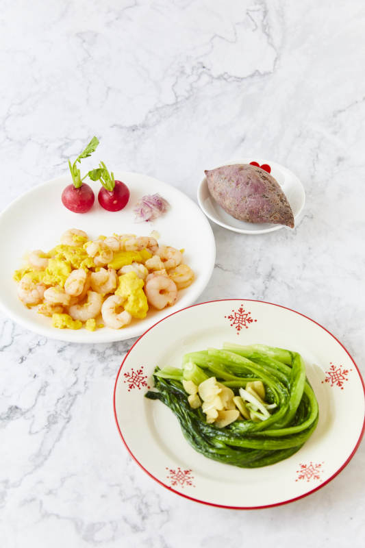 虾仁炒蛋配清炒生菜图片