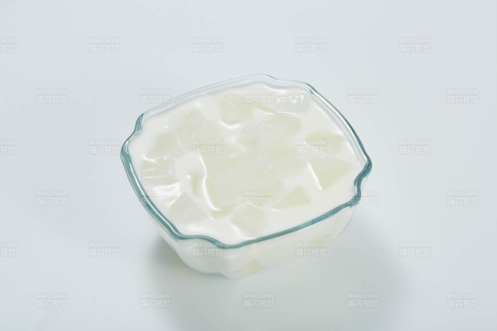 酸奶的清新时刻图片