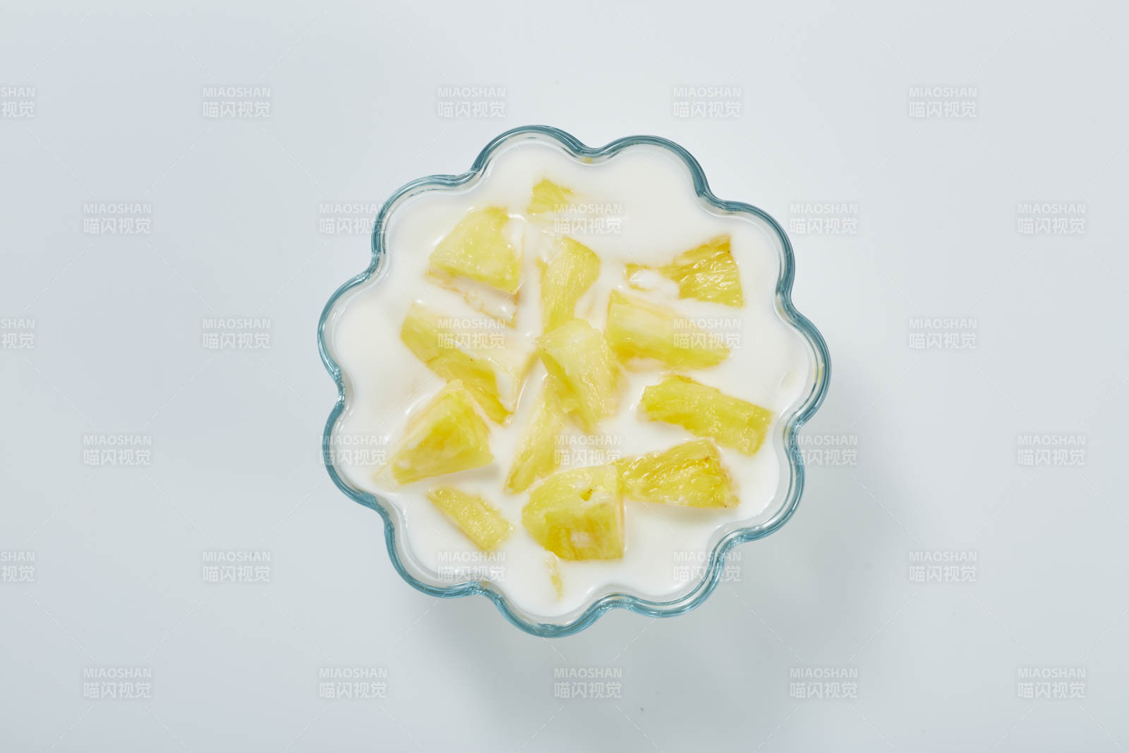 菠萝酸奶甜品图片