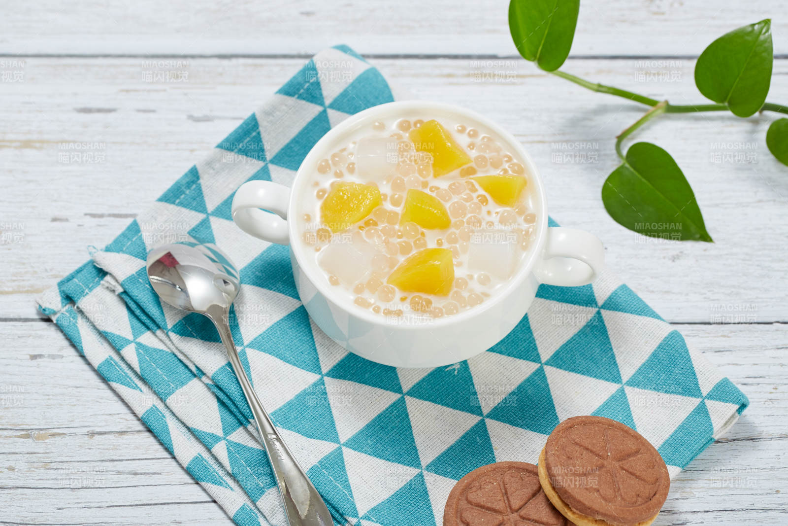 黄桃西米露甜品图片