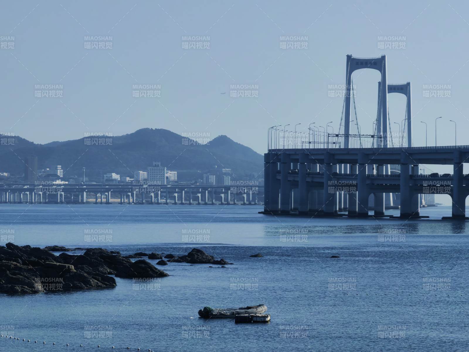 大连跨海大桥与城市风光图片