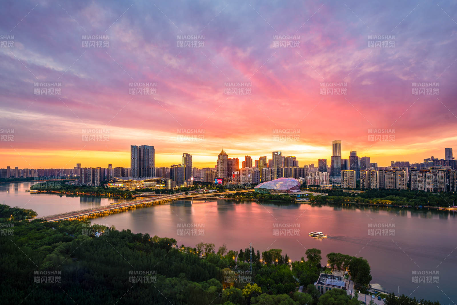 沈阳盛京大剧院五里河CBD图片