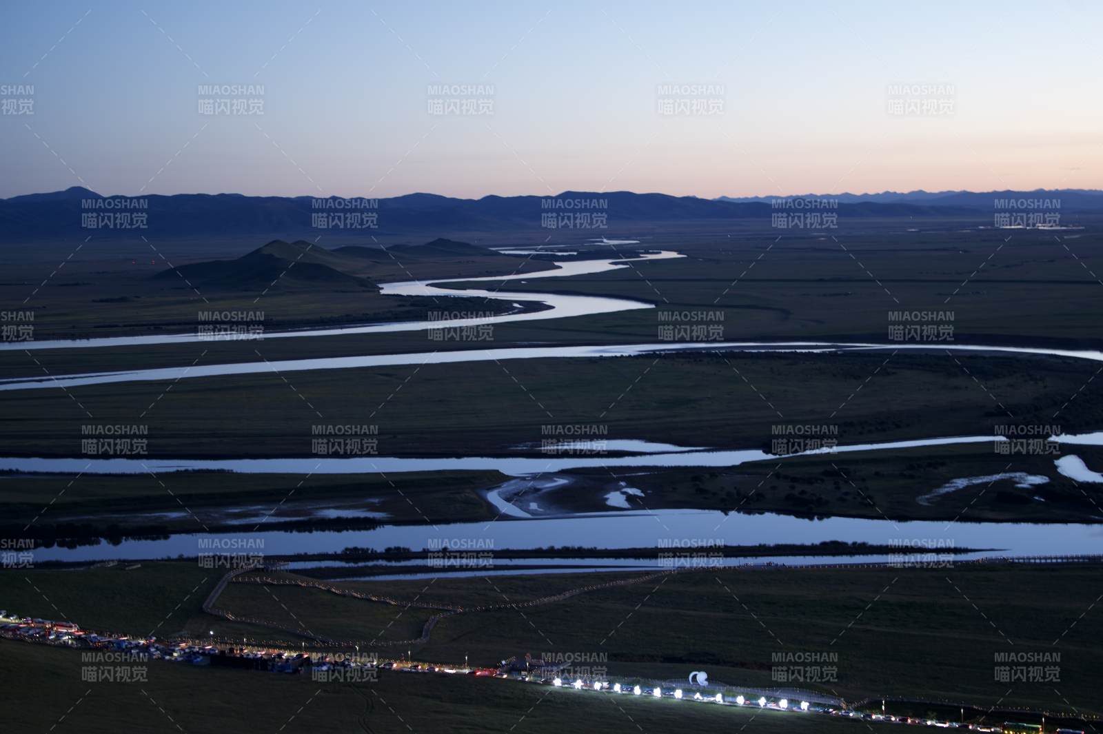黄河九曲第一湾图片